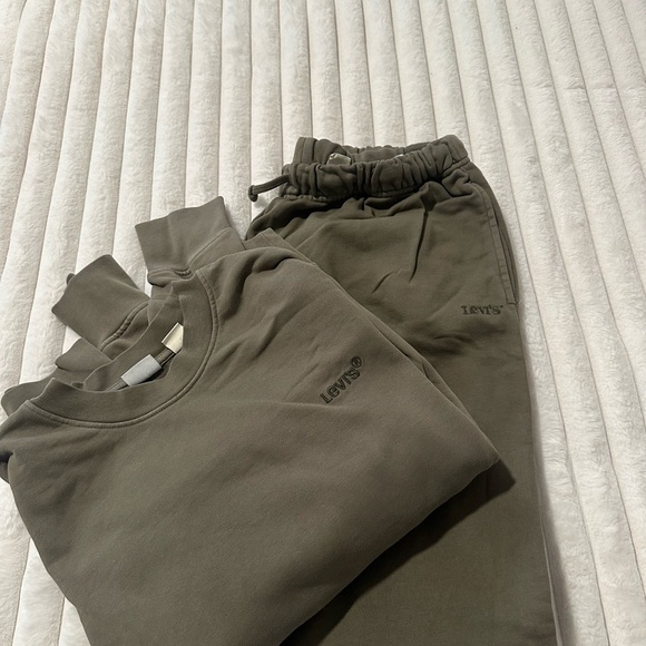 Levi's Sweaters - Levi's Khaki Sweatshirt and Joggers Set